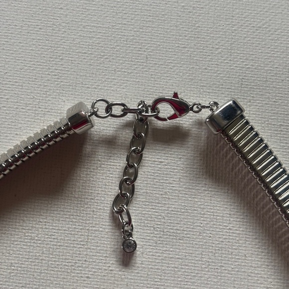 On 34th Silver Tone Chunky Snake Chain Choker Necklace Adjustable - Picture 4 of 4